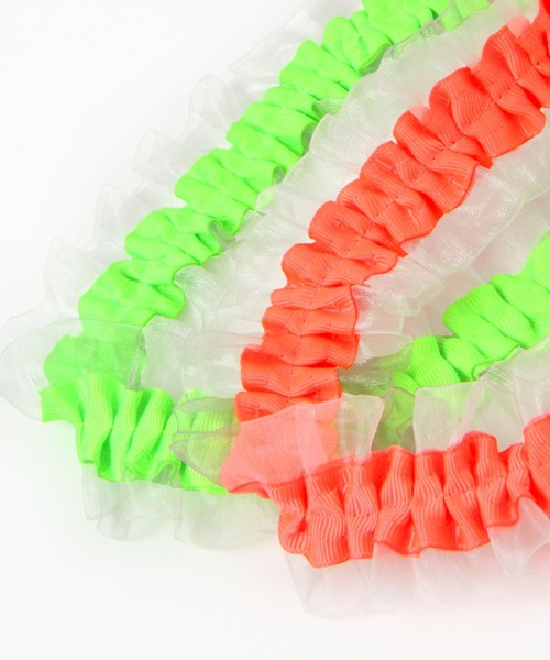 LAKOLE(ラコレ)の「チュールラッフルストラップ / 104902(スマホグッズ・レディース・ブラック/オレンジ/ライトグリーン・FREE)」の6枚目の写真