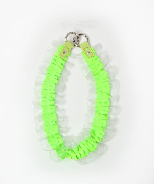 LAKOLE(ラコレ)の「チュールラッフルストラップ / 104902(スマホグッズ・レディース・ブラック/オレンジ/ライトグリーン・FREE)」の10枚目の写真