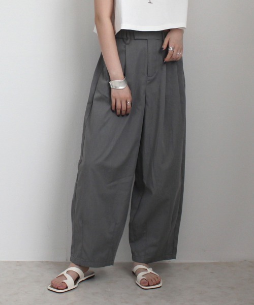 SELECT LEVERY(セレクトリベリー)の「綺麗めサーカスパンツ(その他パンツ・レディース・ホワイト/ライトブルー/ブラック/グレー/カーキ/ベージュ/グレー系その他・MEDIUM/LARGE/X-LARGE/SMALL)」の4枚目の写真