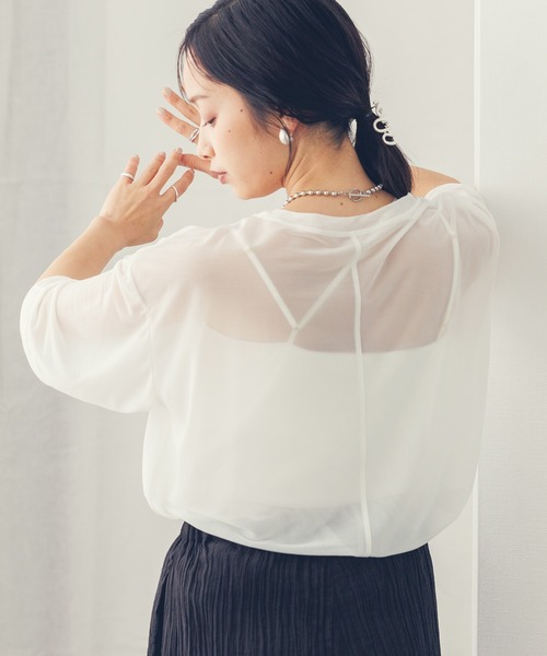 hunch(ハンチ)の「【WEB限定/別注】シアー 半袖Tシャツ(Tシャツ/カットソー・レディース・ブラック/ダークオリーブ/ホワイト・FREE)」の4枚目の写真