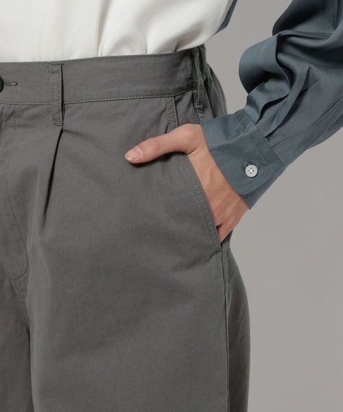 niko and...（ニコアンド）の「1タックライトコットンチノパンツ（チノパンツ・メンズ・ベージュ/グレー/アイボリー・LARGE/MEDIUM）」の21枚目の写真