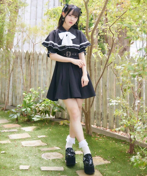 ROJITA（ロジータ）の「ケープワンピース（ワンピース・レディース・アイボリー/サックスブルー/ブラック・FREE）」の4枚目の写真