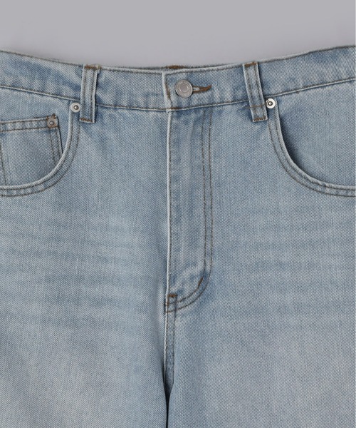 Olu.(オルドット)の「タックデニムパンツ(デニムパンツ・レディース・ライトブルー/ブルー・1/0)」の3枚目の写真