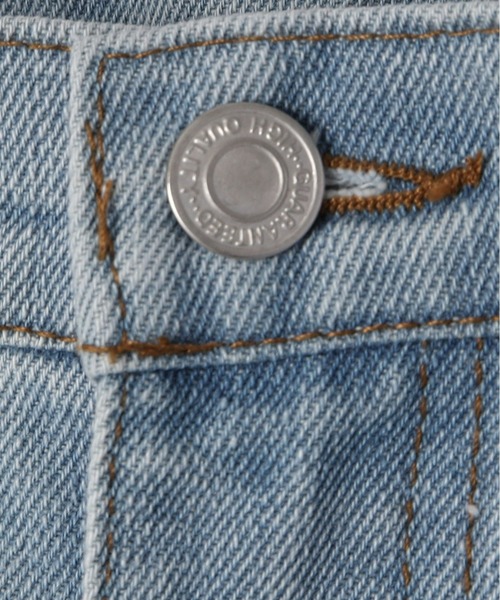 Olu.(オルドット)の「タックデニムパンツ(デニムパンツ・レディース・ライトブルー/ブルー・1/0)」の6枚目の写真