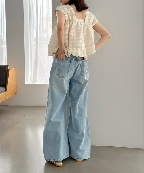 Olu.(オルドット)の「タックデニムパンツ(デニムパンツ・レディース・ライトブルー/ブルー・1/0)」の17枚目の写真