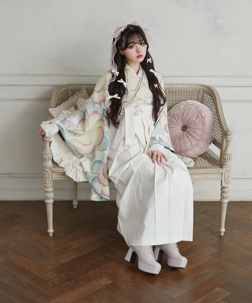 byあしながおじさん(バイアシナガオジサン)の「poyo / byあしながおじさん │ レースアップブーツ(ブーツ・レディース・ダークブラウン/ライトグレー/ブラック/アイボリー・22.5cm/23.0cm/23.5cm/24.0cm/24.5cm)」の11枚目の写真