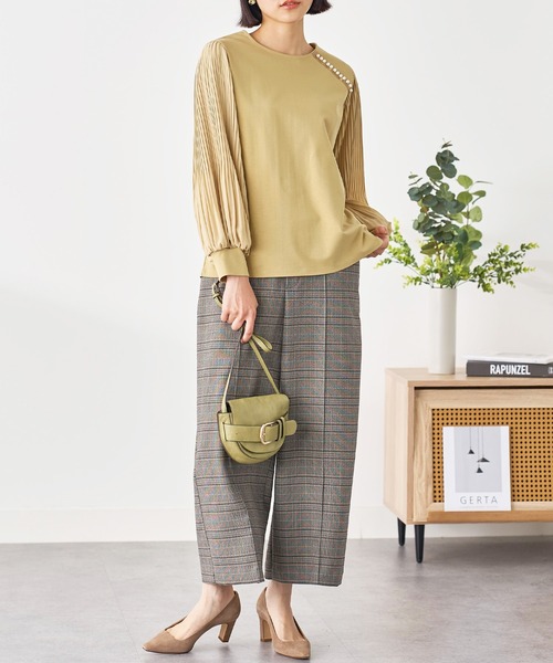 BELLUNA PLUS(ベルーナ)の「パール釦使い袖プリーツプルオーバー(Tシャツ/カットソー・レディース・ネイビー/キャメル・X-LARGE/LARGE/MEDIUM)」の10枚目の写真