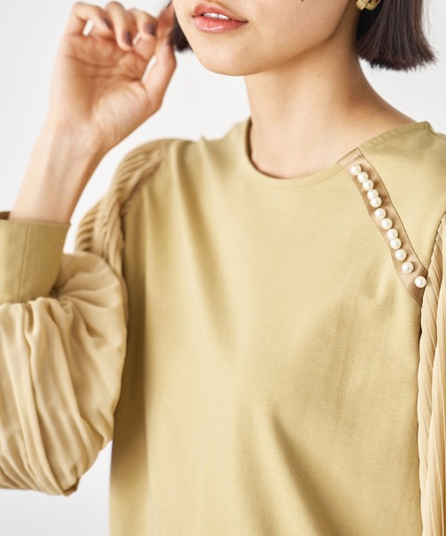 BELLUNA PLUS(ベルーナ)の「パール釦使い袖プリーツプルオーバー(Tシャツ/カットソー・レディース・ネイビー/キャメル・X-LARGE/LARGE/MEDIUM)」の8枚目の写真