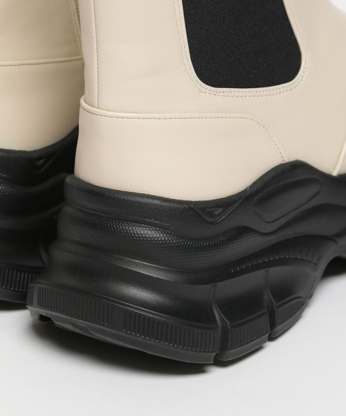 repipi armario（レピピ アルマリオ）の「サイドゴアスニーカーブーツ（ブーツ・キッズ・ブラック/アイボリー・SMALL/LARGE/MEDIUM）」の5枚目の写真