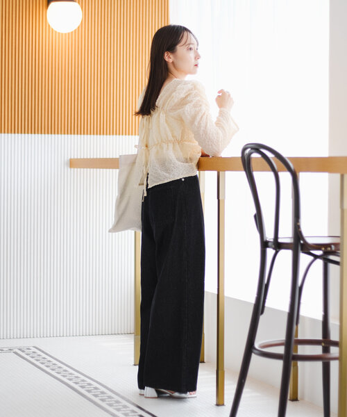 Kastane(カスタネ)の「【前後2WAY】ジゴスリーブシャーリングブラウス(シャツ/ブラウス・レディース・ベージュ/ブラック/アイボリー・FREE)」の12枚目の写真