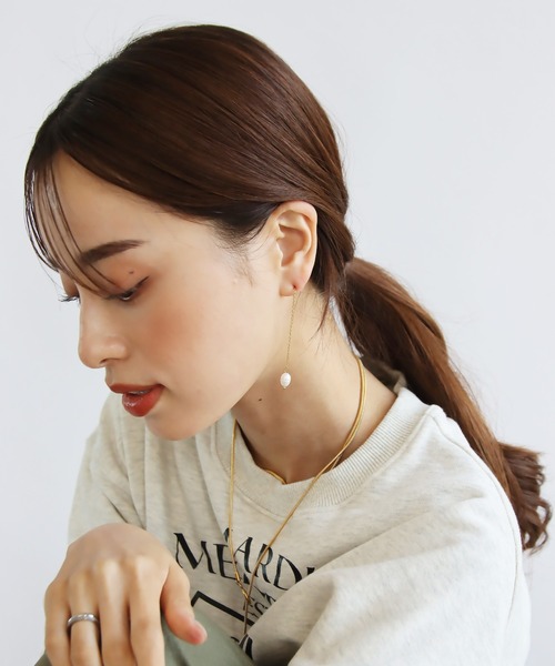 abaskdesign（アバスクデザイン）の「金属アレルギー対応 淡水パールロングピアス（ピアス（両耳用）・レディース・シルバー/ゴールド・FREE）」の7枚目の写真
