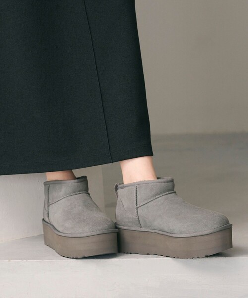 UGG＞クラシック ウルトラミニプラットフォーム ブーツ（ブーツ