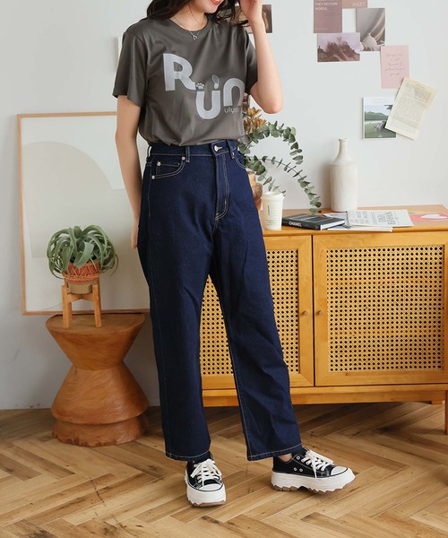 Girly Doll(ガーリードール)の「オリジナルプリントRUNTシャツ(Tシャツ/カットソー・レディース・ピンク/ベージュ/ダークグレー・F)」の4枚目の写真