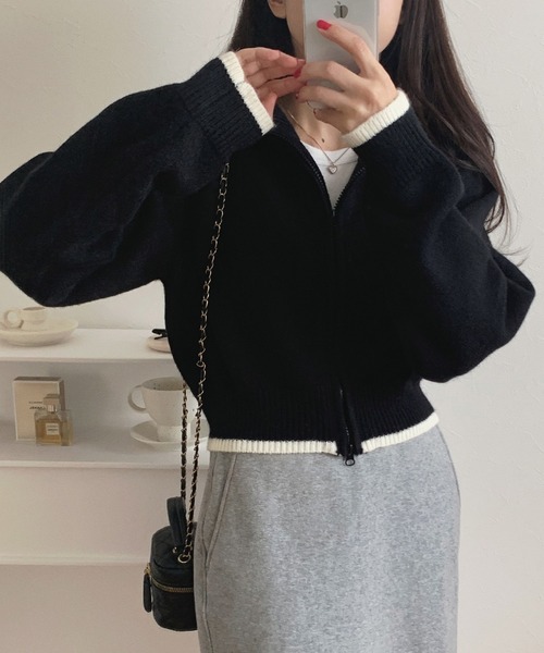 LAUIR（ラウアー）の「配色ショート丈ダブルジップニット（ニット/セーター・レディース・ブラック/グレイッシュベージュ/アイボリー・LARGE/MEDIUM）」の5枚目の写真