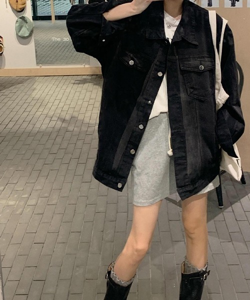 c.u.l(シーユーエル)の「ウォッシュ加工 オーバーサイズ デニムジャケット culw748(デニムジャケット・レディース・ブラック・L/M)」の5枚目の写真