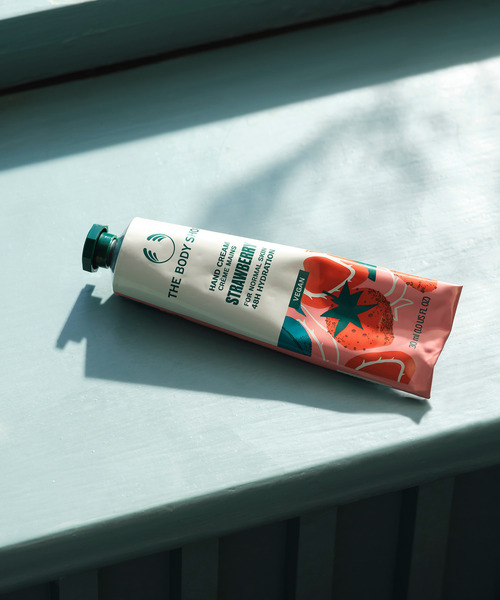 THE BODY SHOP(ザ・ボディショップ)の「ハンドクリーム ST RENO23 30mL(香り:ストロベリー)(ハンドケア/ハンドクリーム・レディース・その他・FREE)」の4枚目の写真