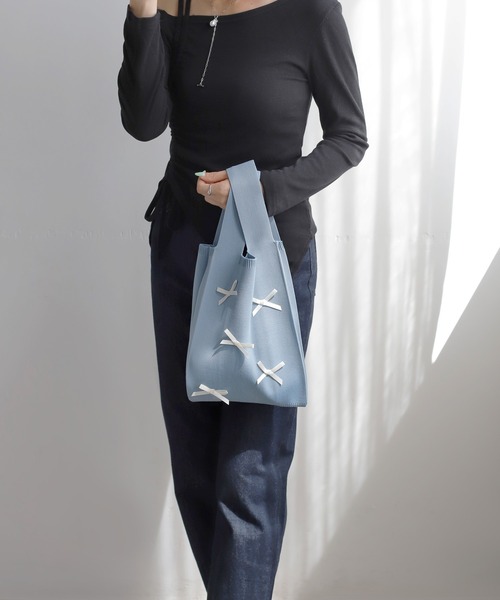 ANEMONE（アネモネ）の「リボンポイントニットトートバッグ（トートバッグ・レディース・ブラック/ピンク/グレー/ブルー/レッド/シルバー/グリーン/アイボリー/ホワイト系その他2・FREE）」の6枚目の写真