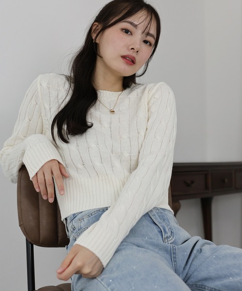 BLUEEAST（ブルーイースト）の「《新色追加》ケーブルニットトップス（ニット/セーター・レディース・ネイビー/グレー/アイボリー/ボルドー/ピンク・MEDIUM）」の6枚目の写真