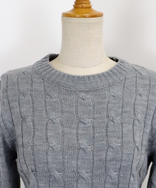 BLUEEAST（ブルーイースト）の「《新色追加》ケーブルニットトップス（ニット/セーター・レディース・ネイビー/グレー/アイボリー/ボルドー/ピンク・MEDIUM）」の15枚目の写真