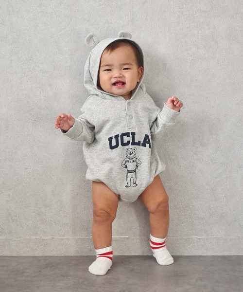 CIAOPANIC TYPY（チャオパニックティピー）の「【WEB限定】【KIDS】【UCLA】TYPY別注BABYプリントスウェットロンパース（ロンパース・キッズ・チャコールグレー/ライトグレー・80）」の3枚目の写真