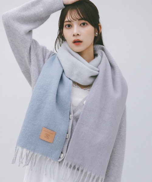 JILL by JILL STUART（ジルバイジルスチュアート）の「◇レザータグ ループヤーンストール（ストール/ショール・レディース・ブルー/ホワイト/ピンク/ピンク系その他2/ブルー系その他/ピンク系その他/ブルー系その他2・FREE）」の2枚目の写真