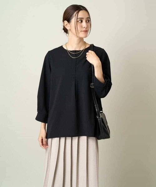 a.v.v(アーヴェヴェ)の「キーネックタックスリーブトップス(Tシャツ/カットソー・レディース・グレー系その他/ブラック/ホワイト・36/34/40/38/42)」の12枚目の写真
