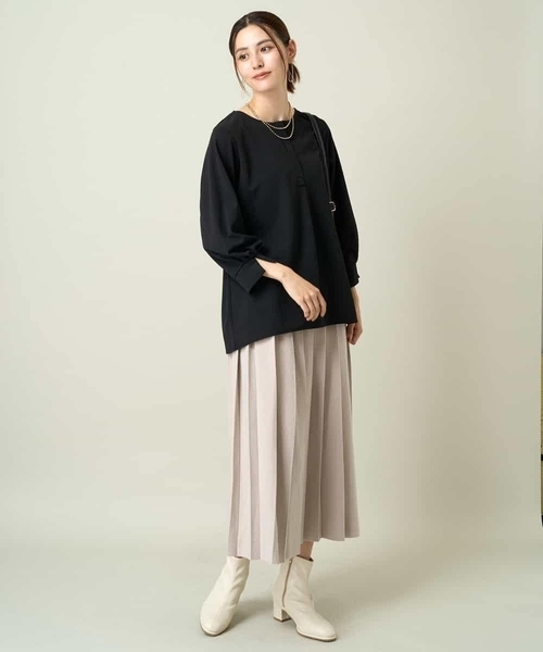 a.v.v(アーヴェヴェ)の「キーネックタックスリーブトップス(Tシャツ/カットソー・レディース・グレー系その他/ブラック/ホワイト・36/34/40/38/42)」の15枚目の写真