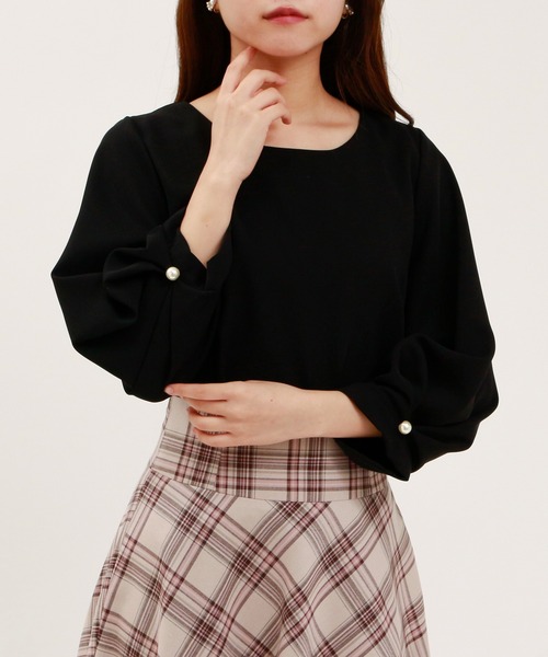 ASTORIA ODIER(アストリアオディール)の「袖パールブラウス(シャツ/ブラウス・レディース・ブラック/チャコールグレー/ホワイト/ライトグレー・MEDIUM)」の16枚目の写真