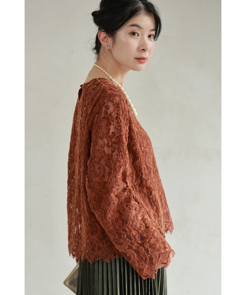 tシャツ ベロア調の花浮かぶレースカットソートップス レディース ベロア調の花浮かぶレースカットソートップス（Tシャツ