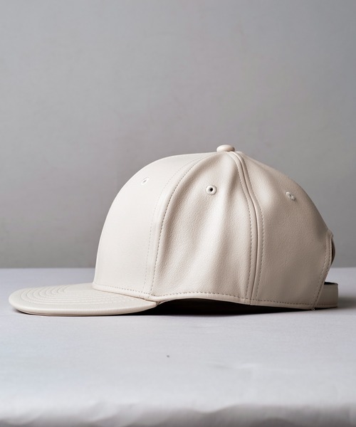 NO ID.(ノーアイディ)の「【NO ID.】Synthetic Leather BB Cap / シンセティック レザー BB キャップ(キャップ・メンズ・アイボリー/ブラック・ONE SIZE)」の16枚目の写真