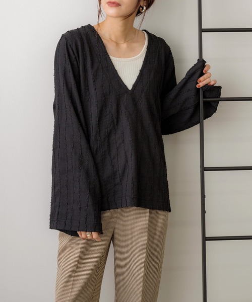 NOAHL（ノアル）の「【NOAHL】フリンジストライプVネックプルオーバー（Tシャツ/カットソー・レディース・ブラウン系/アイボリー/ブラック/グリーン系・FREE）」の2枚目の写真