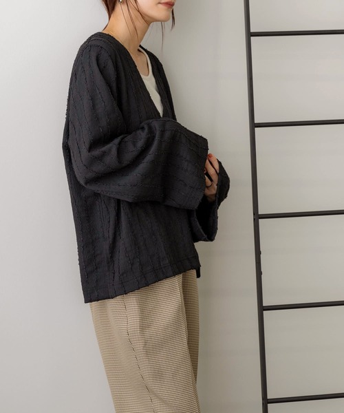 NOAHL（ノアル）の「【NOAHL】フリンジストライプVネックプルオーバー（Tシャツ/カットソー・レディース・ブラウン系/アイボリー/ブラック/グリーン系・FREE）」の7枚目の写真