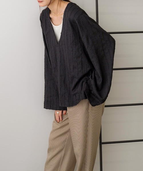 NOAHL（ノアル）の「【NOAHL】フリンジストライプVネックプルオーバー（Tシャツ/カットソー・レディース・ブラウン系/アイボリー/ブラック/グリーン系・FREE）」の9枚目の写真