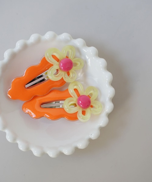 Bambin（ボンバン）の「【 Bambin / ボンバン 】 ぷっくり フラワー パッチンピン 《 2個セット 》（ヘアピン・キッズ・ピンク/グリーン/ライトグリーン/イエロー/オレンジ/パープル/ベビーピンク/エメラルド/ライトピンク/ブルー・FREE）」の10枚目の写真