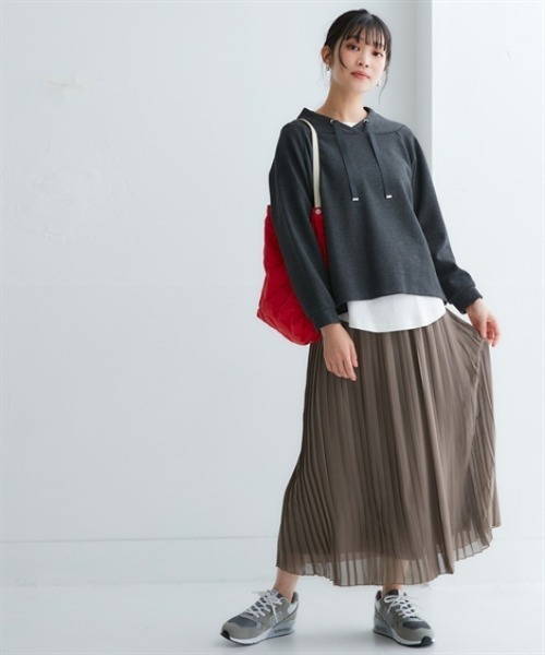 nissen(ニッセン)の「シフォンプリーツロングスカート<大きいサイズ有>(スカート・レディース・ブラック/サックスブルー/ドット/モカ/チェック/ブルー/イエロー・L/LL/3L/S/M)」の17枚目の写真