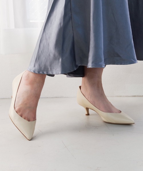 FABIO RUSCONI(ファビオルスコーニ)の「FABIO RUSCONI (ファビオ ルスコーニ) / エレガントポインテッドパンプス 2634(パンプス・レディース・アイボリー/ブラック・38/39/35/36/37)」の5枚目の写真