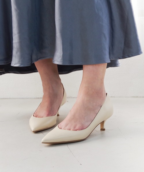 FABIO RUSCONI(ファビオルスコーニ)の「FABIO RUSCONI (ファビオ ルスコーニ) / エレガントポインテッドパンプス 2634(パンプス・レディース・アイボリー/ブラック・38/39/35/36/37)」の4枚目の写真