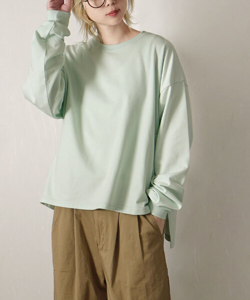 zootie(ズーティー)の「こなれリラックス リブ袖スリットプルオーバー(Tシャツ/カットソー・レディース・ダークグリーン/オレンジ系/ネイビー/ミント/グレイッシュベージュ/ブラック/杢グレー/オフホワイト・M)」の6枚目の写真