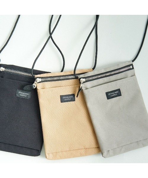 STANDARD SUPPLY（スタンダードサプライ）の「[STANDARD SUPPLY/スタンダードサプライ] ミニショルダーバッグ(SIMPLICITY SLING PURSE)（ショルダーバッグ・レディース・ベージュ/グレー/ブラック・ONE SIZE）」の4枚目の写真