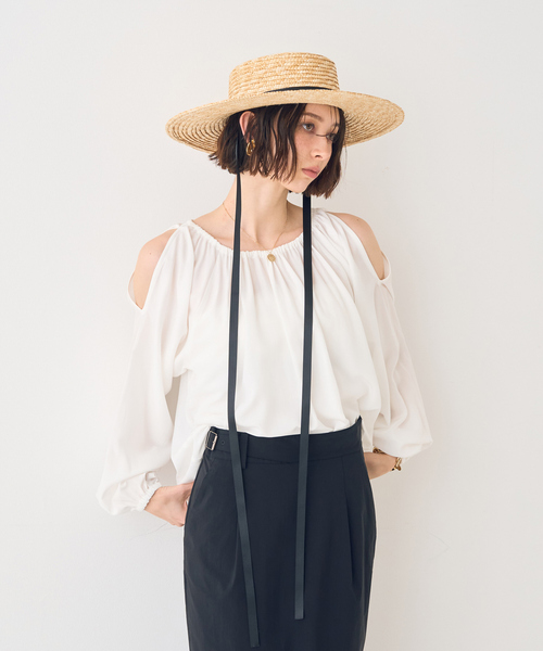 EMMA　ROUGE VIF（エマルージュヴィフ）の「【一部店舗限定】オープンショルダーブラウス（シャツ/ブラウス・レディース・ベージュ/アイボリー・フリー）」の5枚目の写真