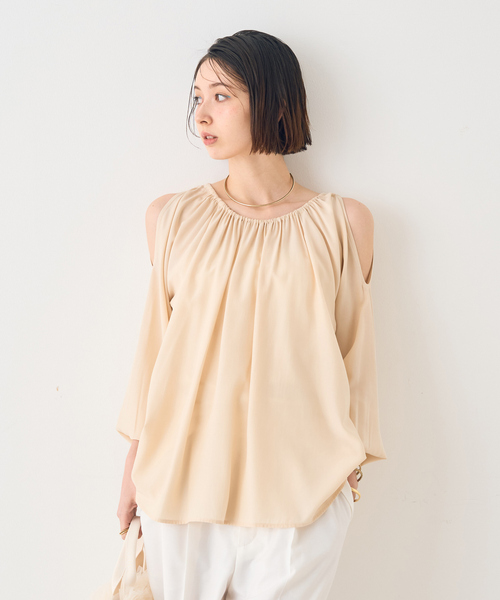 EMMA ROUGE VIF 【一部店舗限定】アシメオフショルブラウス EMMA ROUGE VIF 【一部店舗限定】アシメオフショルブラウス