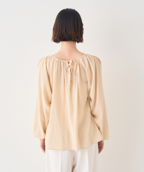 セール】【一部店舗限定】アシメオフショルブラウス（シャツ