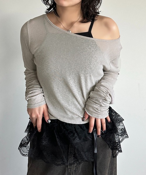 apres jour mignon(アプレジュールミニョン)の「レイヤードシアートップス【ZOZOTOWN限定アイテム】(Tシャツ/カットソー・レディース・ブラック/ライトグレー/ブラック系その他/オフホワイト・X-LARGE/フリー)」の4枚目の写真