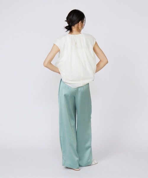 INED（イネド）の「チュールブラウス（シャツ/ブラウス・レディース・オフホワイト/ブラック/サックスブルー・9号/11号）」の6枚目の写真