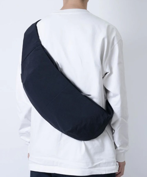 master-piece（マスターピース）の「【master-piece /マスターピース】 Sash スリングバッグ（ボディバッグ/ウエストポーチ・メンズ・ネイビー/ブラック/グレー/キャメル/アイボリー/カーキ・FREE）」の3枚目の写真