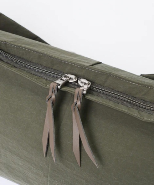 master-piece（マスターピース）の「【master-piece /マスターピース】 Sash スリングバッグ（ボディバッグ/ウエストポーチ・メンズ・ネイビー/ブラック/グレー/キャメル/アイボリー/カーキ・FREE）」の10枚目の写真