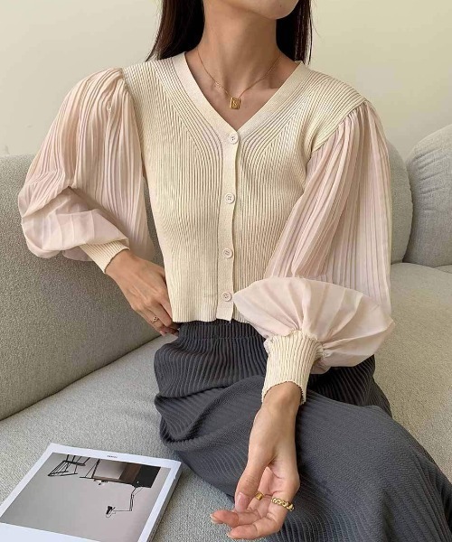 maison de LATIR(メゾンドラティール)の「透け感シフォンVネックボリュームスリーブブラウス(シャツ/ブラウス・レディース・ブラック/ホワイト/ベージュ・ONE SIZE)」の12枚目の写真