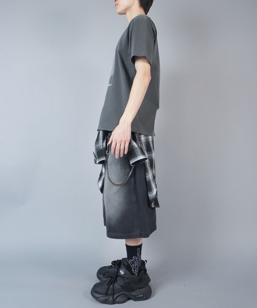 SPINNS（スピンズ）の「ヴィンテージライクピグメントTシャツ/ガールプリント（Tシャツ/カットソー・メンズ・ブラック/カーキ/ブラウン・ONESIZE）」の17枚目の写真