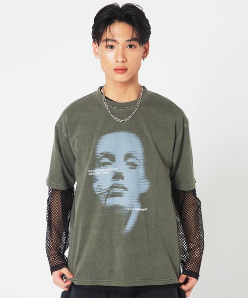 SPINNS（スピンズ）の「ヴィンテージライクピグメントTシャツ/ガールプリント（Tシャツ/カットソー・メンズ・ブラック/カーキ/ブラウン・ONESIZE）」の21枚目の写真