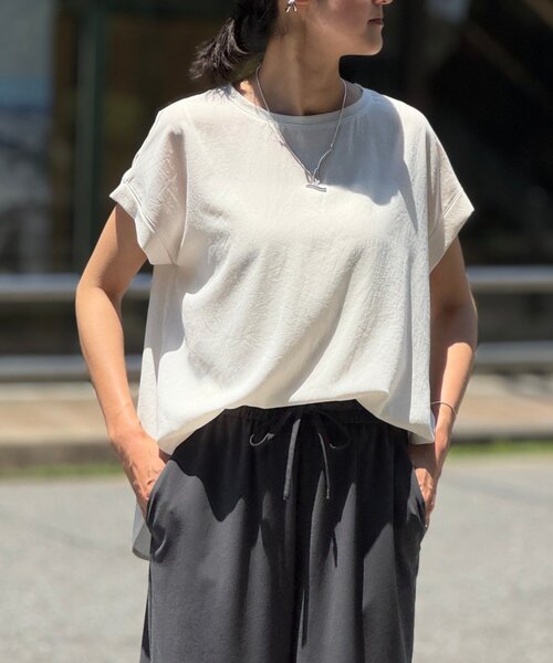 BEARDSLEY ビアズリー　パール釦ギャザーチュニックブラウス　ドット柄 BEARDSLEY（ビアズリー）の「《ビアズリー》ドットギャザー